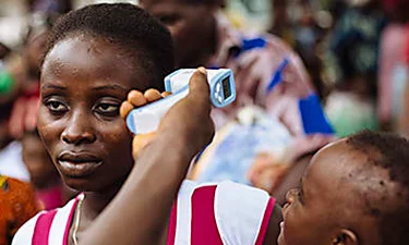 El brote de Ébola salta a Uganda! Envía Ayuda para frenarlo!